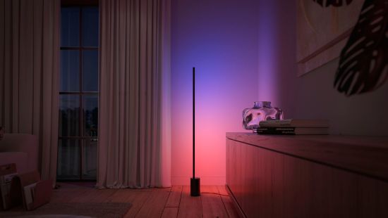 Hue シグネ グラデーション LED フロアライト - ブラック | Philips Hue JP